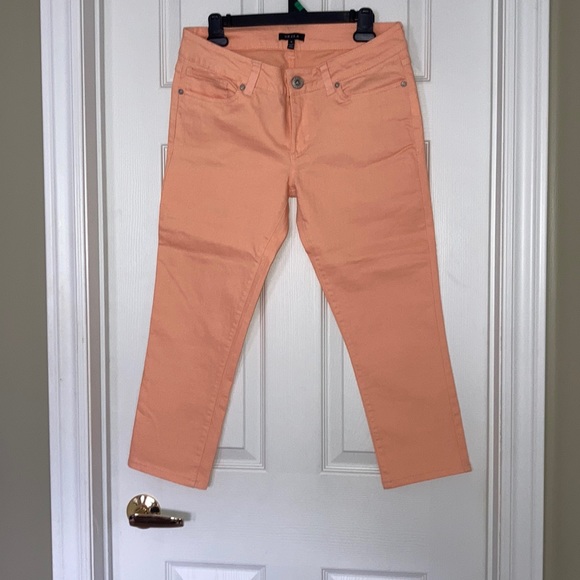 Cropped Jeans - Picture 2 of 3